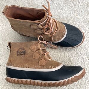 NWT Sorel Out ‘N About duck boots Size 6.5